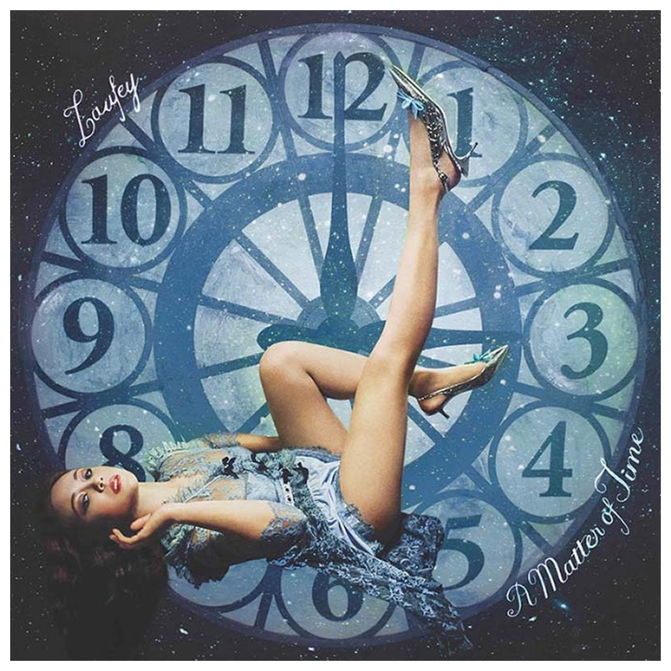 LAUFEY - A MATTER OF TIME (TIMELESS BLUE VINYL) (WITH BONUS 7" VINYL) (PHOTO CARD) | VINILO