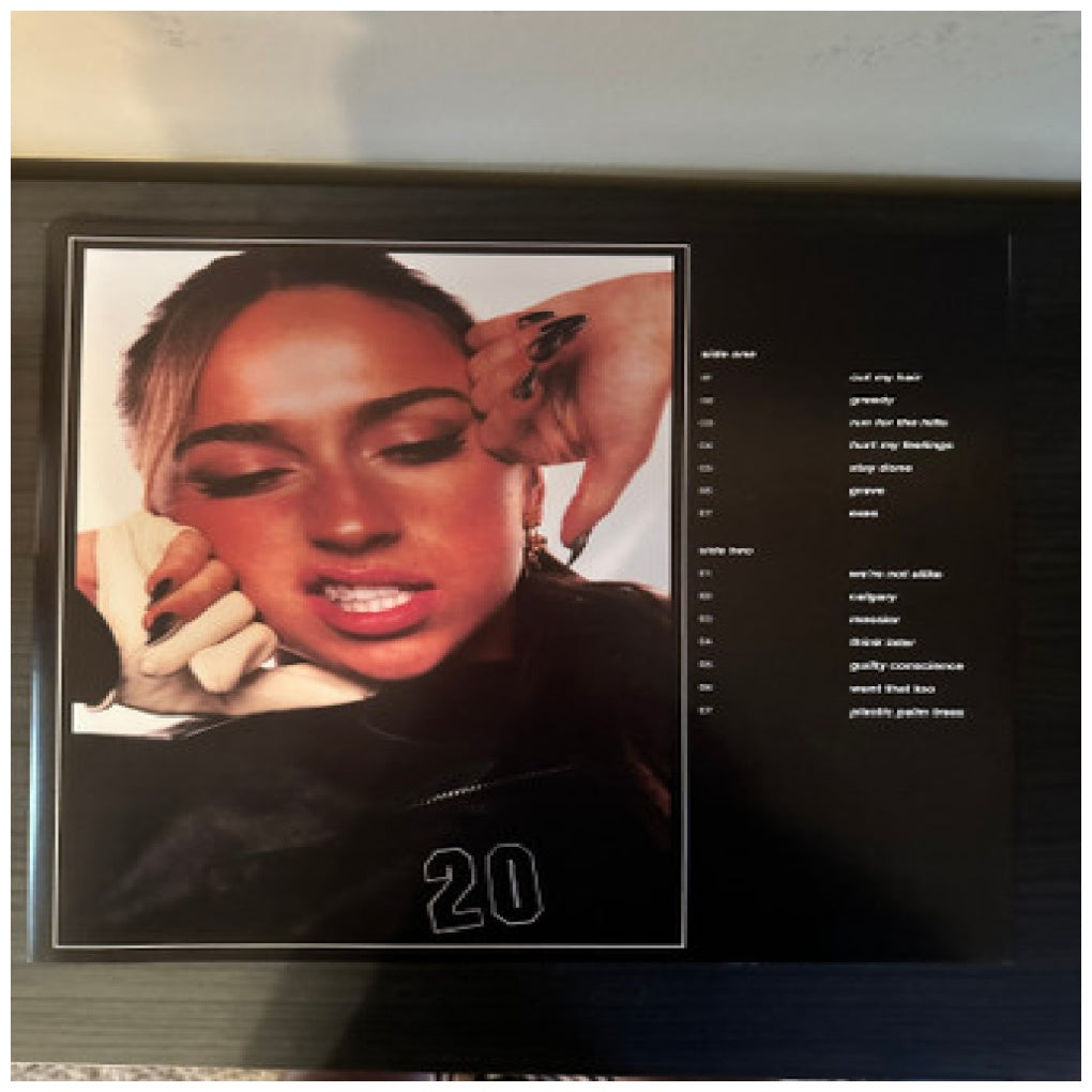 TATE McRAE - THINK LATER | VINILO