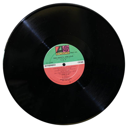 T.H.P. - TWO HEARTS, ONE LOVE | 12" MAXI SINGLE USADO