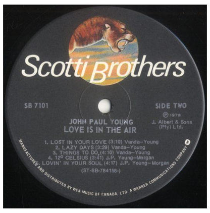 JOHN PAUL YOUNG - LOVE IS IN THE AIR | VINILO USADO