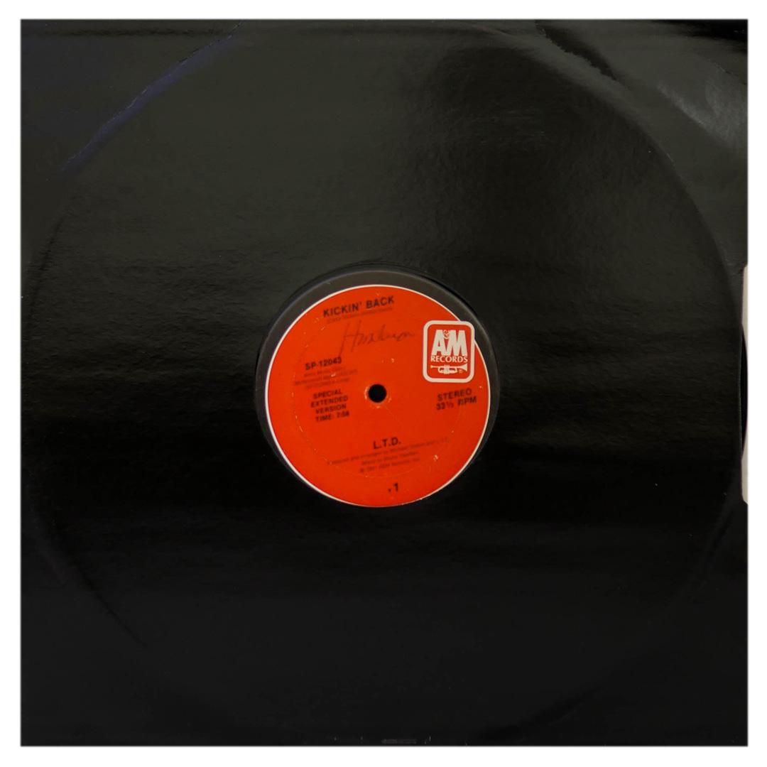 L.T.D. - KICKIN  BACK | 12" MAXI SINGLE USADO