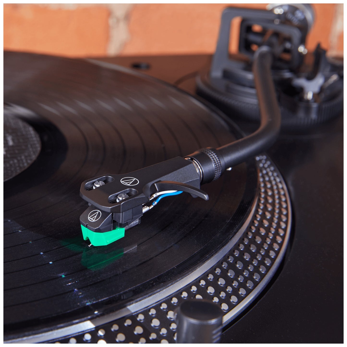Audio-Technica Tornamesa AT-LP120XUSB-BK | AUDIO PRO